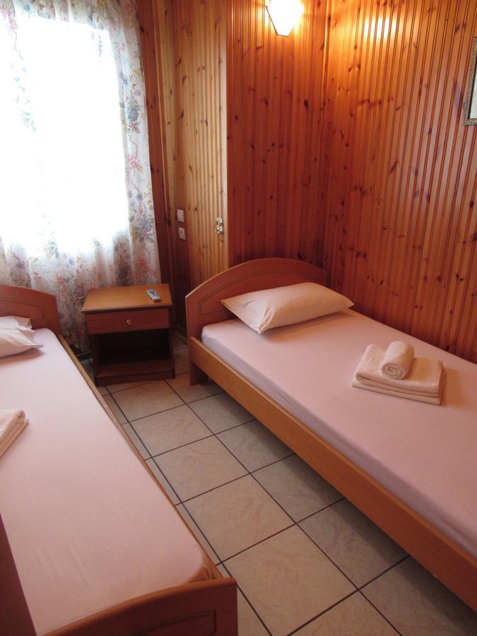 Balogiannis Hotel Paralia Pantaleimonos Bagian luar foto